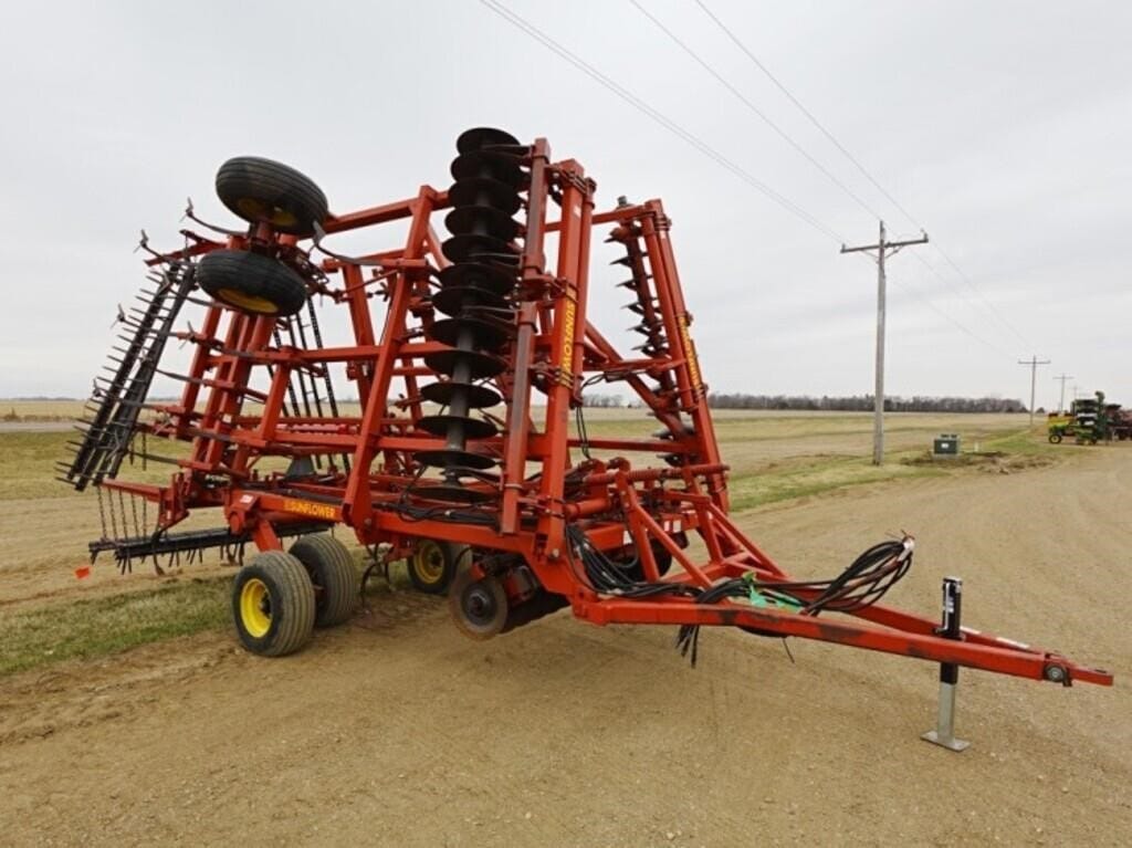 1998 Sunflower 6332-23 Equipment Image0