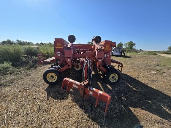Image of Sunflower 9431 equipment image 4