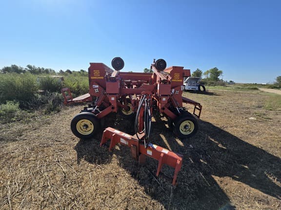 Image of Sunflower 9431-30 equipment image 1