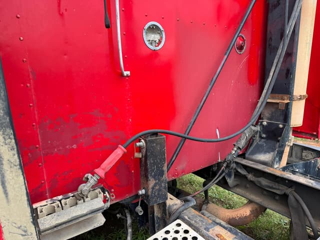 Image of Kenworth T680 equipment image 4