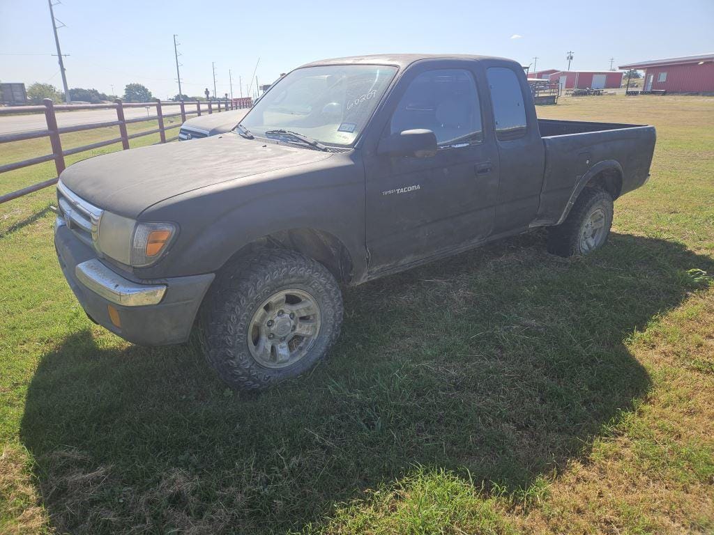 1998 Toyota Tacoma Equipment Image0