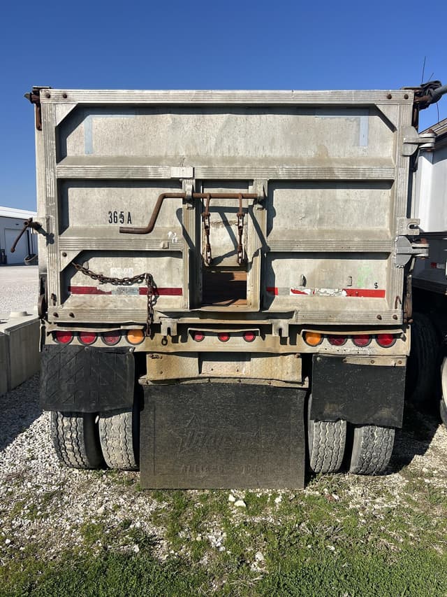Image of TrailStar 39x102 Dump Trailer equipment image 2