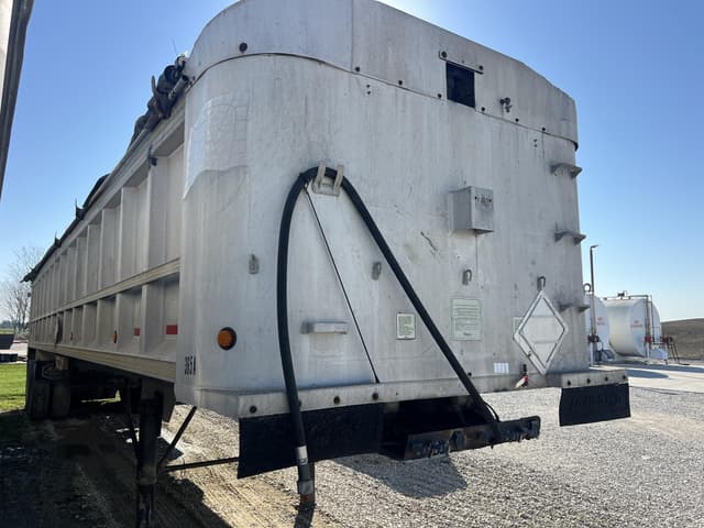 Image of TrailStar 39x102 Dump Trailer equipment image 1