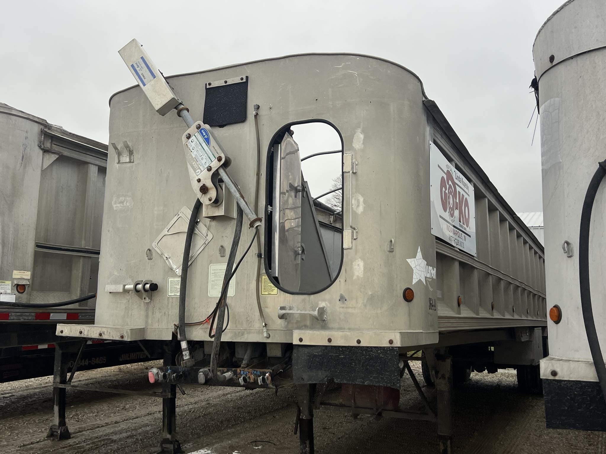 1998 TrailStar 39x102 Dump Trailer Equipment Image0