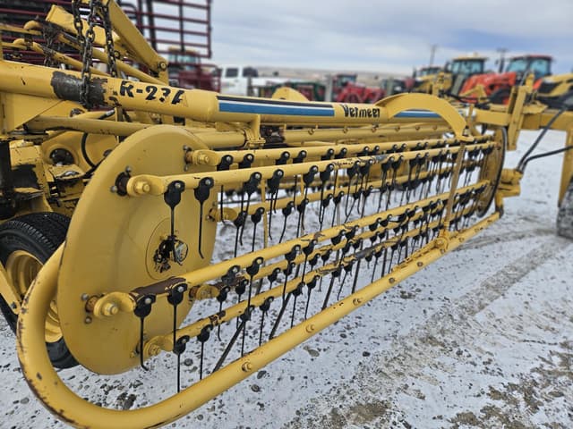 Image of Vermeer R23A equipment image 2