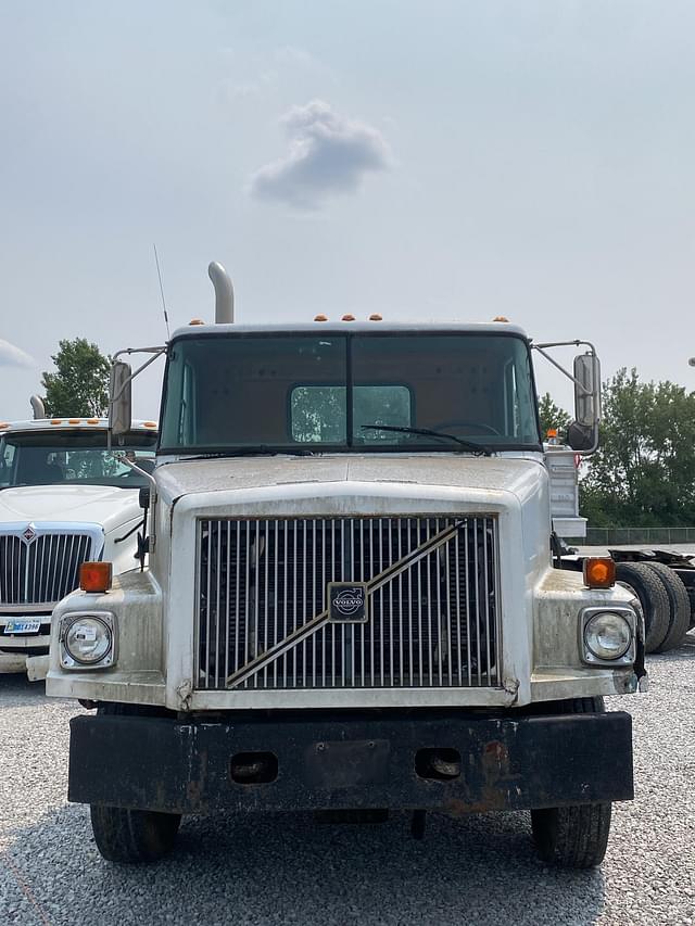 Image of Volvo WG equipment image 3