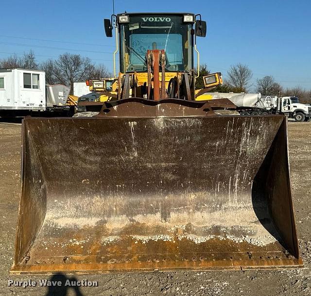 Image of Volvo L120C equipment image 1