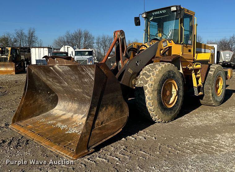 Image of Volvo L120C Primary image