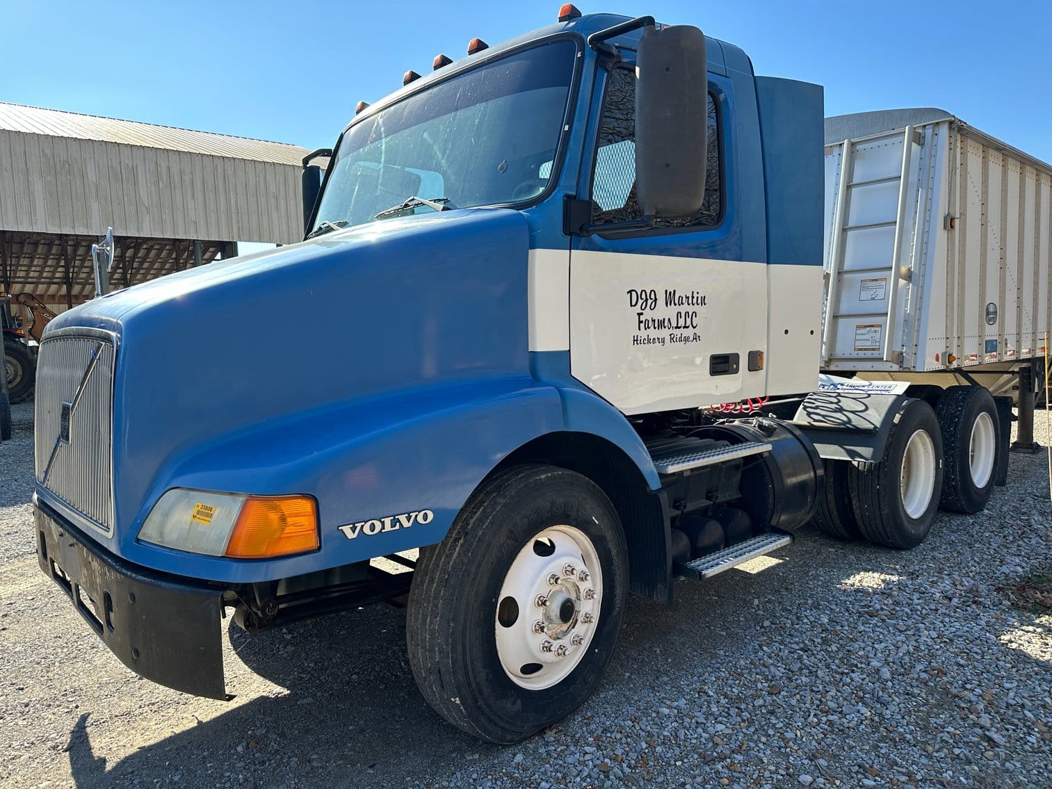 1998 Volvo VN Equipment Image0