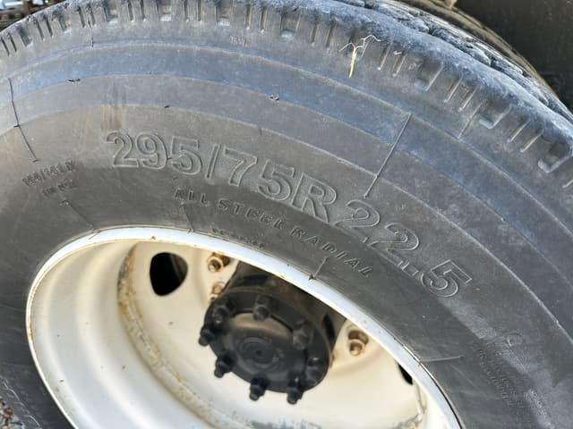 Image of Volvo VN equipment image 4