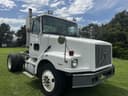 1998 Volvo WG42 Image