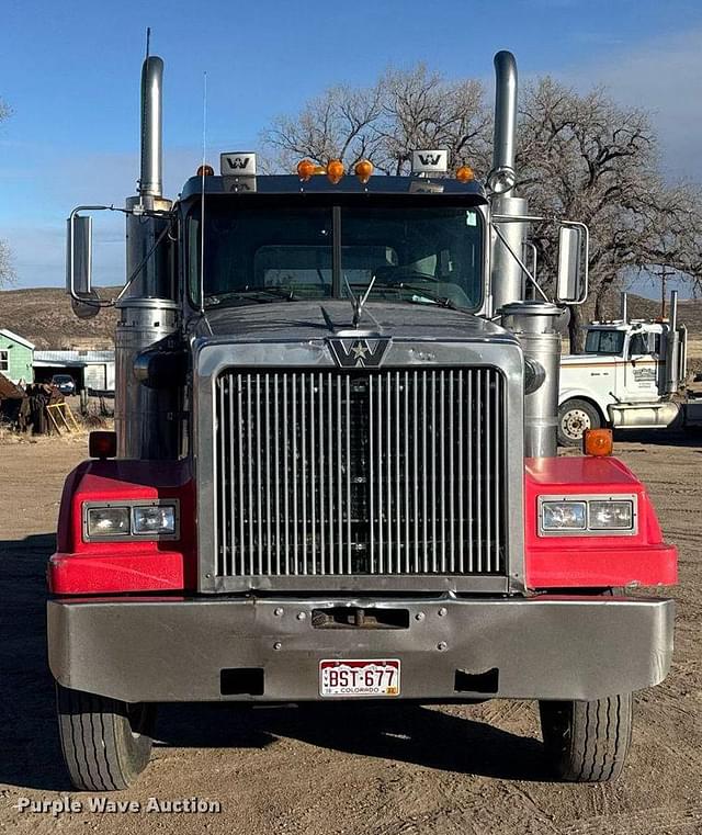 Image of Western Star 4964F equipment image 1