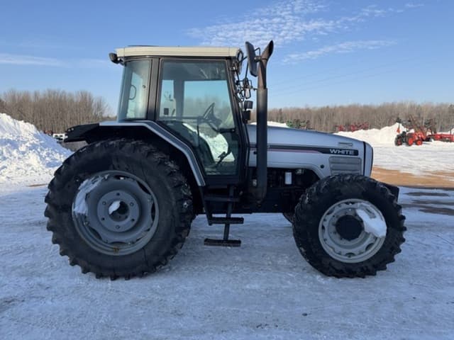 Image of AGCO White 6710 equipment image 3