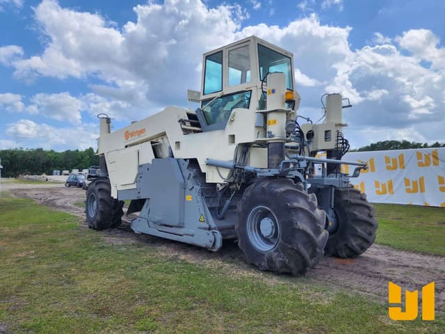 Image of Wirtgen WR2500 equipment image 2