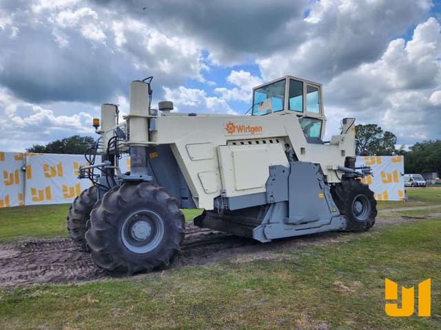 Image of Wirtgen WR2500 equipment image 4