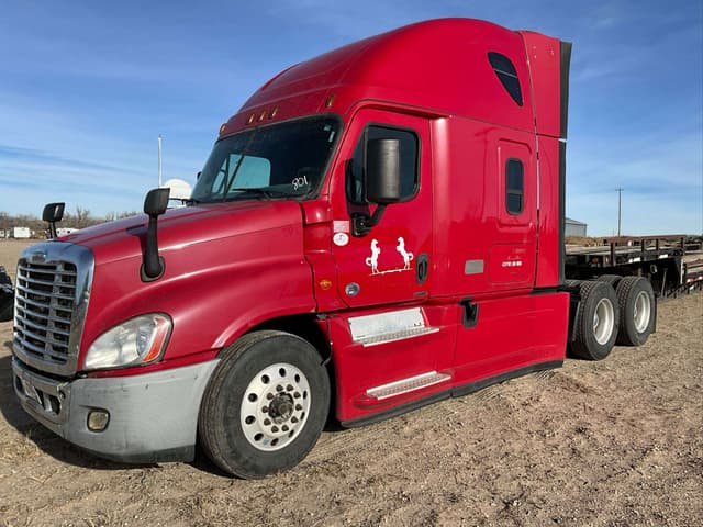 Image of Freightliner Cascadia 125 equipment image 2