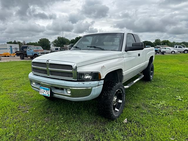 Image of Dodge Ram 2500 equipment image 1
