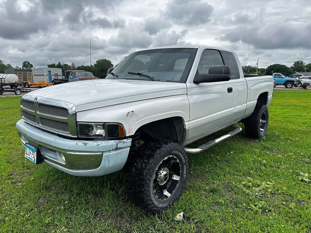 Image of Dodge Ram 2500 Primary image