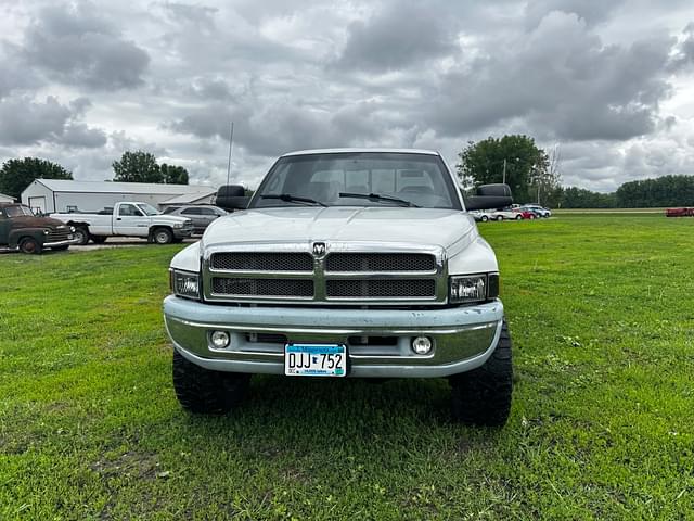Image of Dodge Ram 2500 equipment image 4