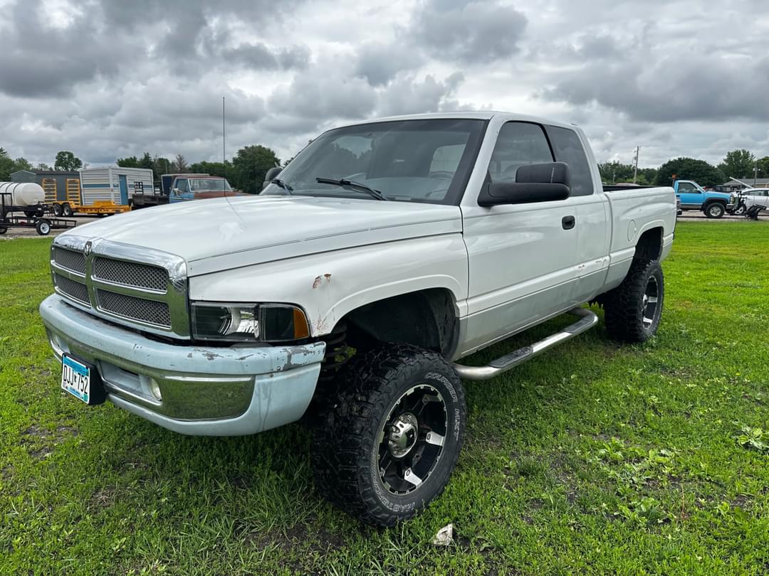 Image of Dodge Ram 2500 Primary image