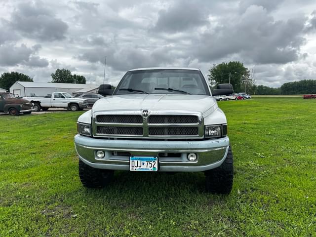 Image of Dodge Ram 2500 equipment image 4