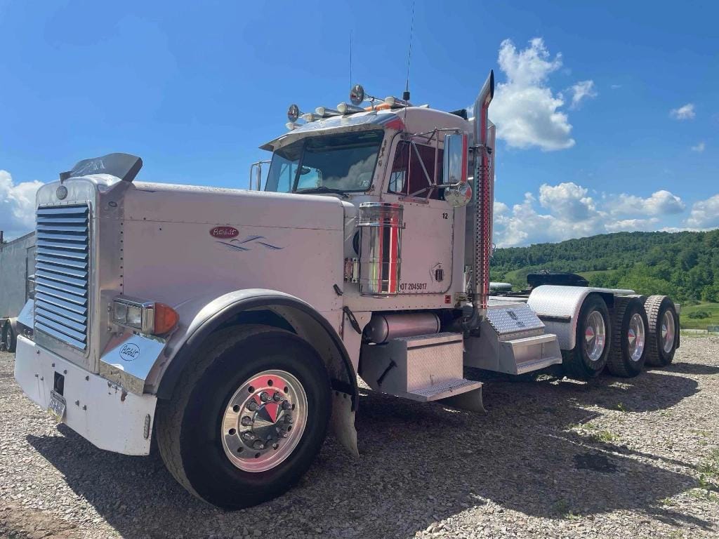 Main image Peterbilt 379