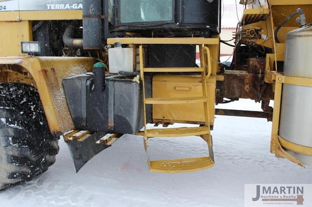 Image of Ag-Chem Terra-Gator 8104 equipment image 4