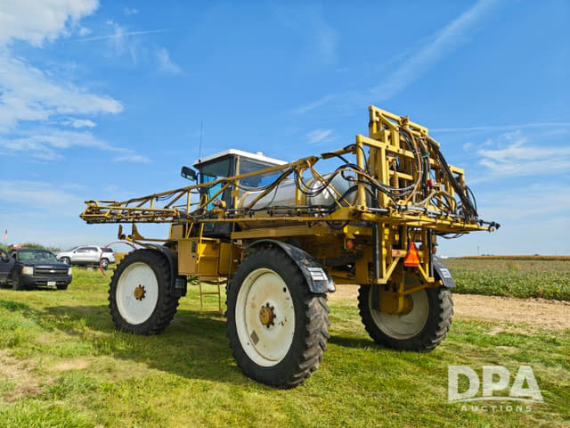 Image of Ag-Chem RoGator 854 equipment image 2