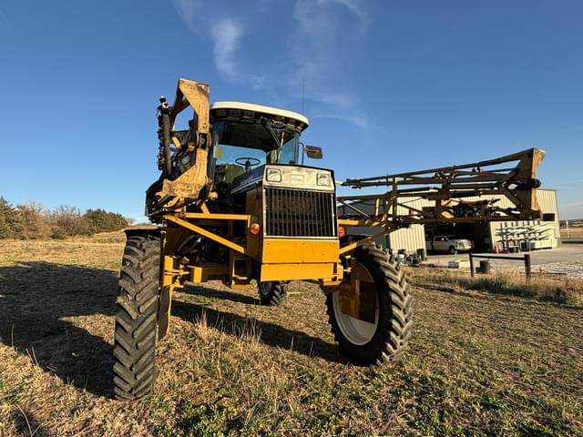 Image of Ag-Chem RoGator 854 equipment image 2