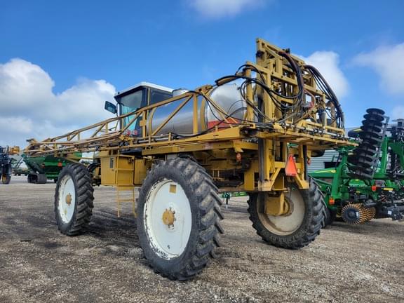 Image of Ag-Chem RoGator 854 equipment image 2