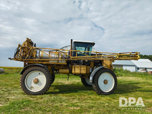 Image of Ag-Chem RoGator 854 equipment image 2