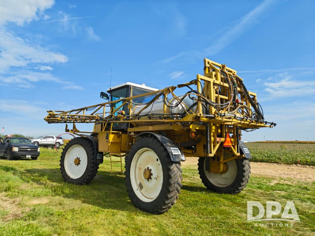 Image of Ag-Chem RoGator 854 equipment image 3