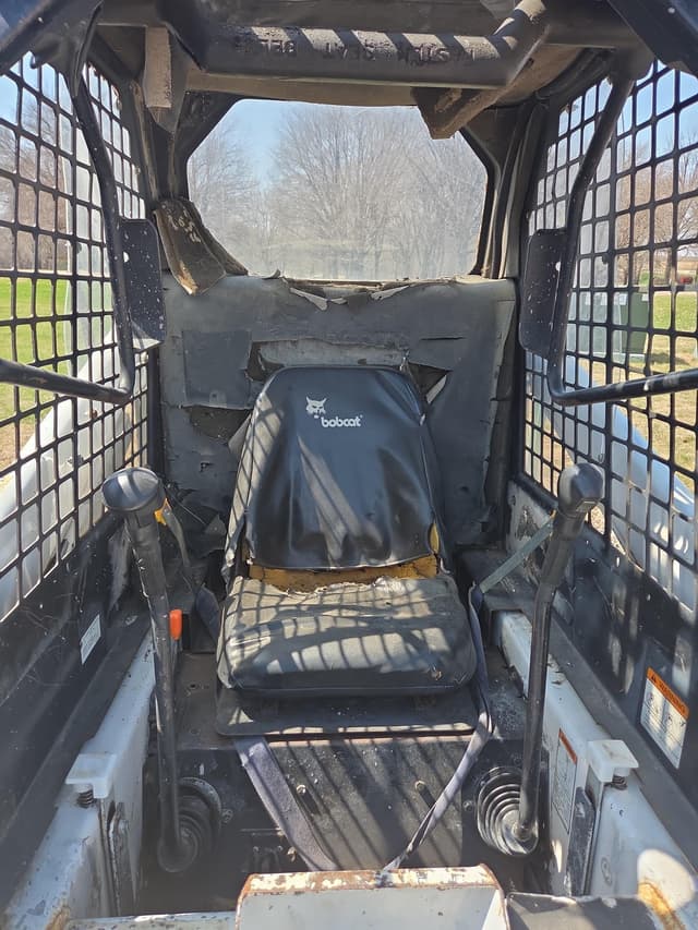 Image of Bobcat 753 equipment image 2