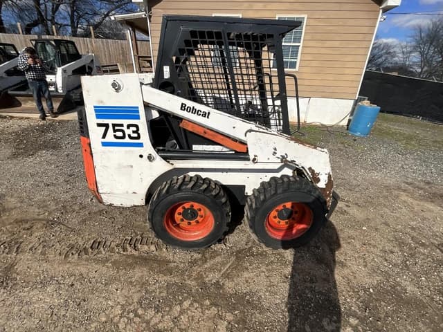 Image of Bobcat 753 equipment image 4