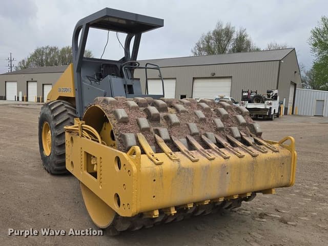 Image of Bomag BW213PDH-3 equipment image 2
