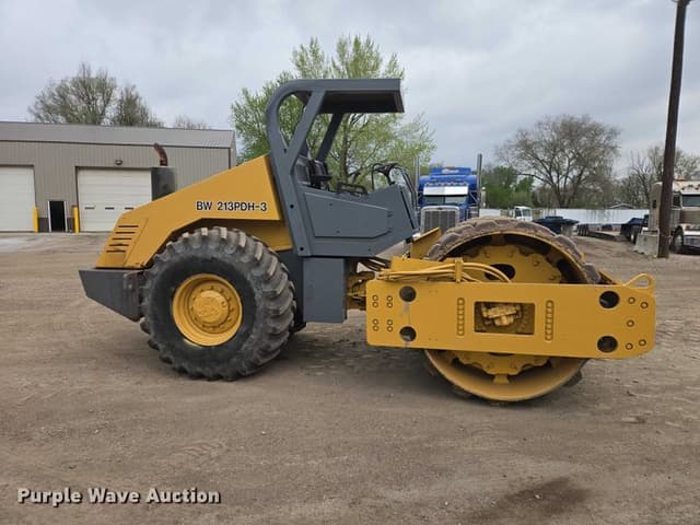 Image of Bomag BW213PDH-3 equipment image 3