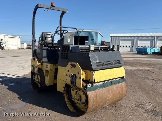 Image of Bomag BW120AD-3 equipment image 2
