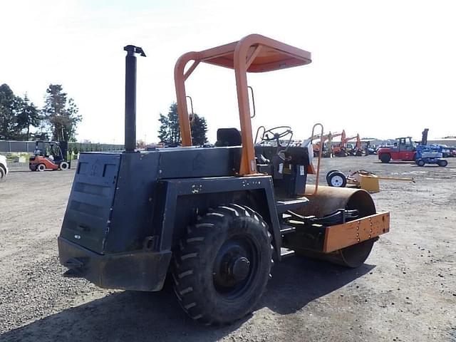 Image of Bomag BW142 D-2 equipment image 3