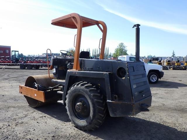 Image of Bomag BW142 D-2 equipment image 4