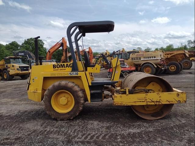 Image of Bomag BW172D equipment image 2