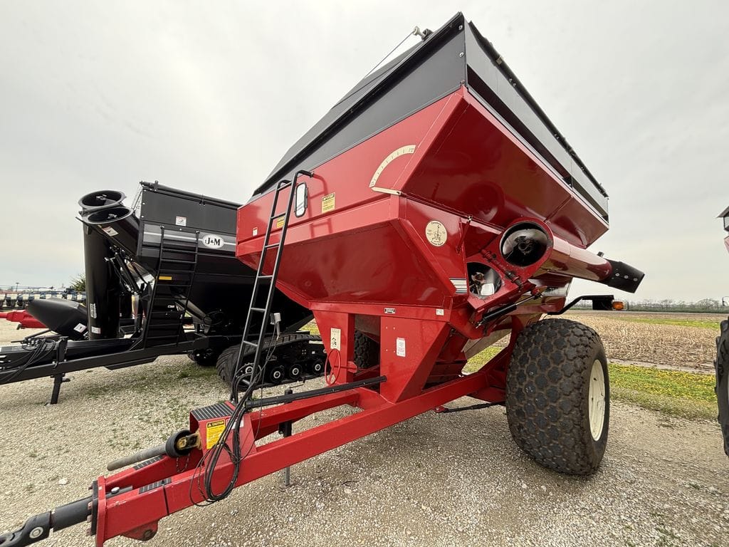 1999 Brent 774 Equipment Image0