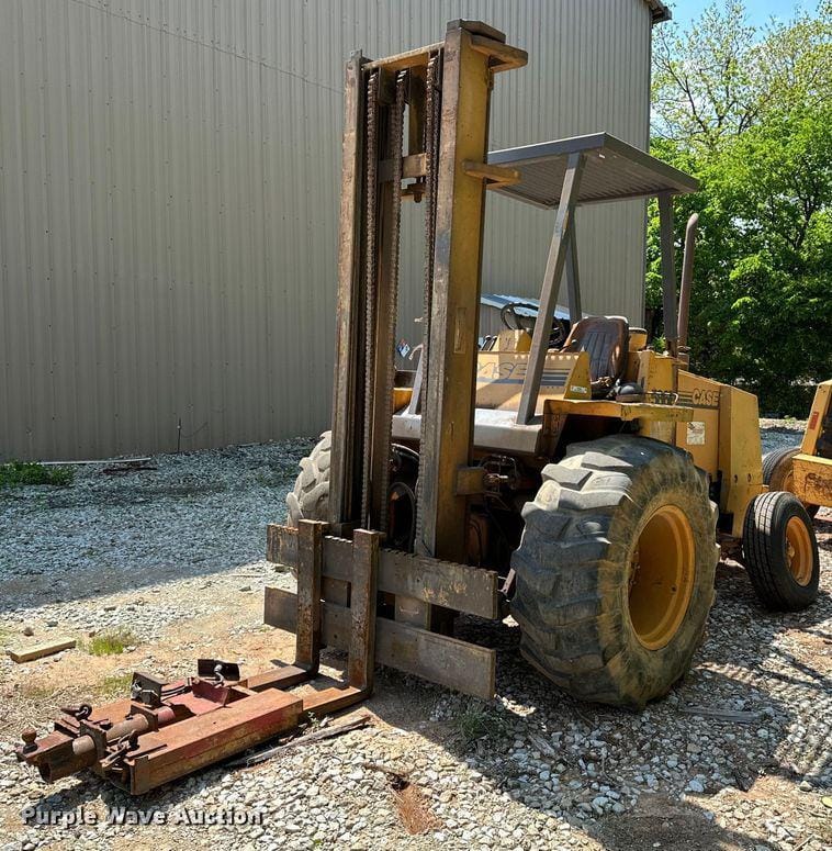 Main image Case 586E