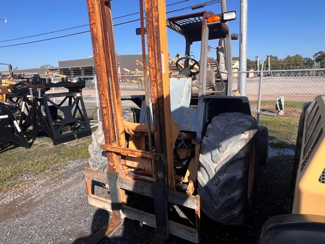 Image of Case 586G equipment image 3