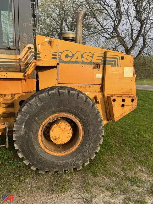 Image of Case 721B equipment image 2
