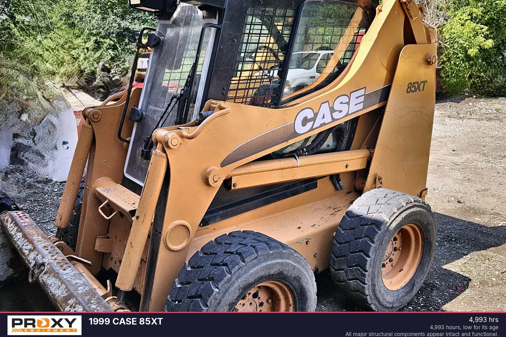 1999 Case 85XT Equipment Image0