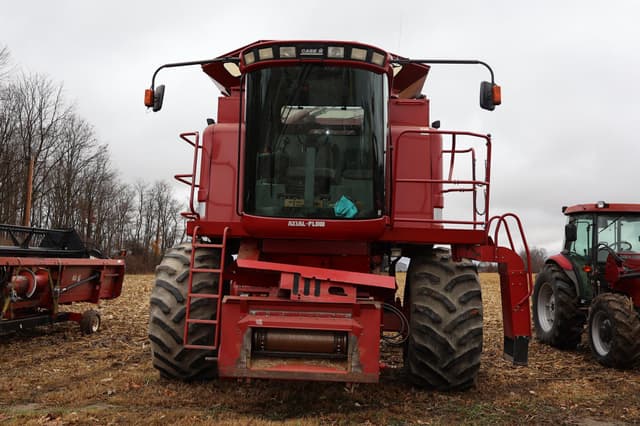 Image of Case IH 2366 equipment image 2