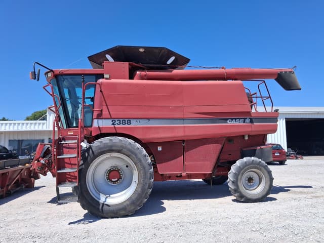 Image of Case IH 2388 equipment image 3