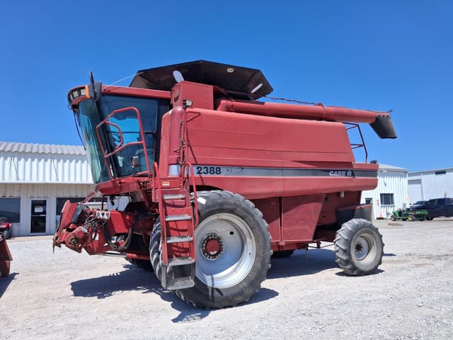 Image of Case IH 2388 equipment image 2