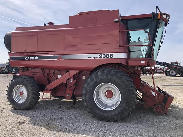 Image of Case IH 2388 equipment image 3