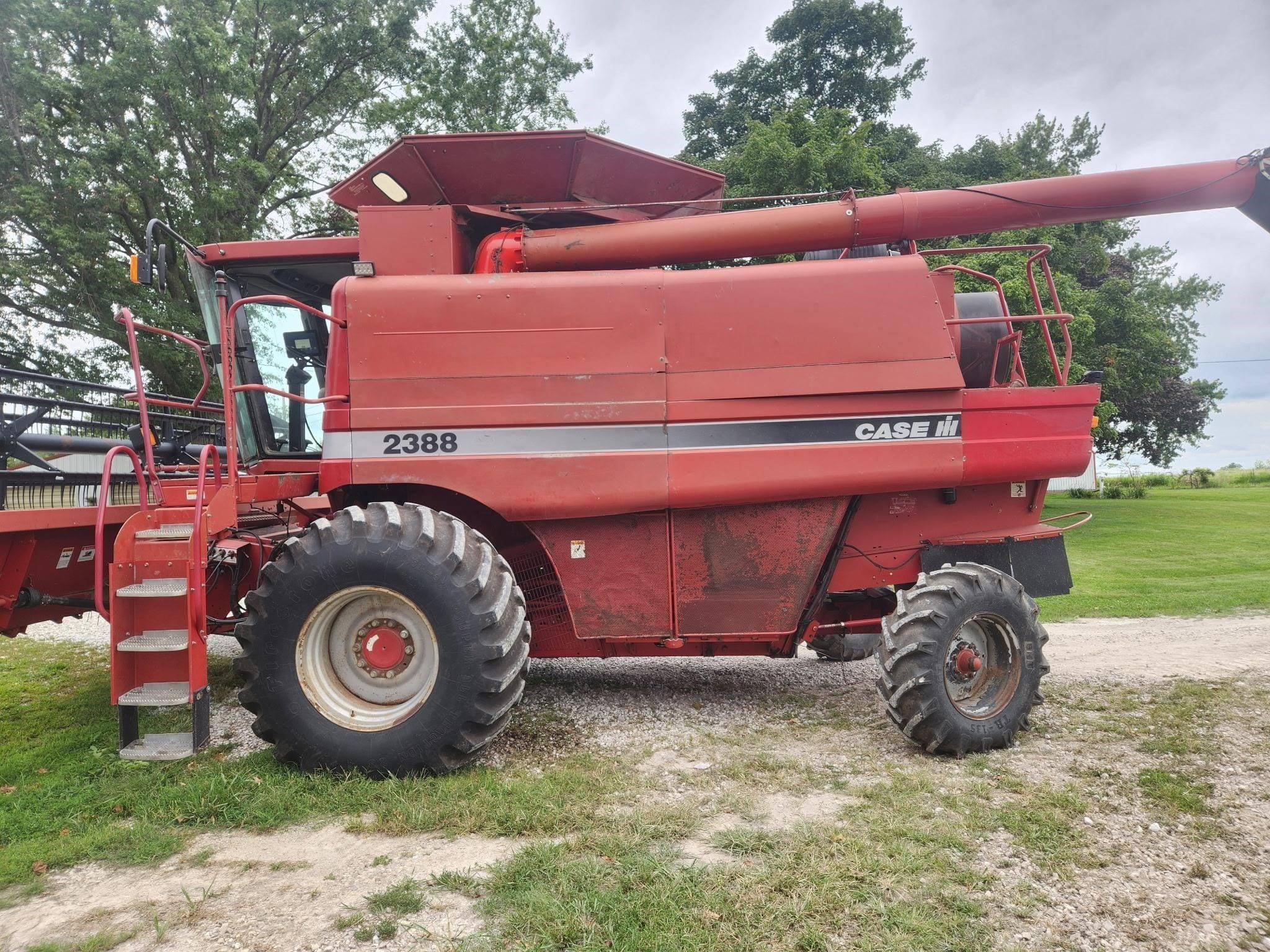 1999 Case IH 2388 Equipment Image0